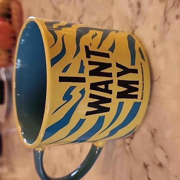Retro" I want my M TV" coffee mug. - Picture 4 of 5